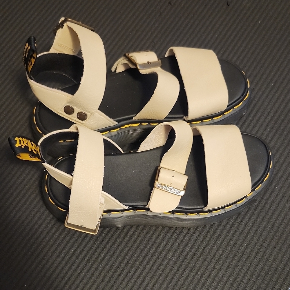 Dr. Martens Kids Cream Sandals